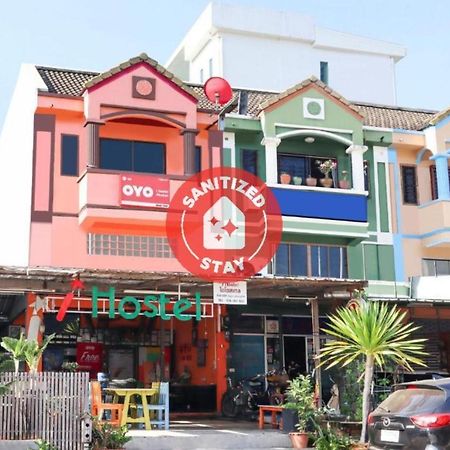 Oyo 586 I Hostel Phuket Kültér fotó