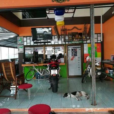 Oyo 586 I Hostel Phuket Kültér fotó