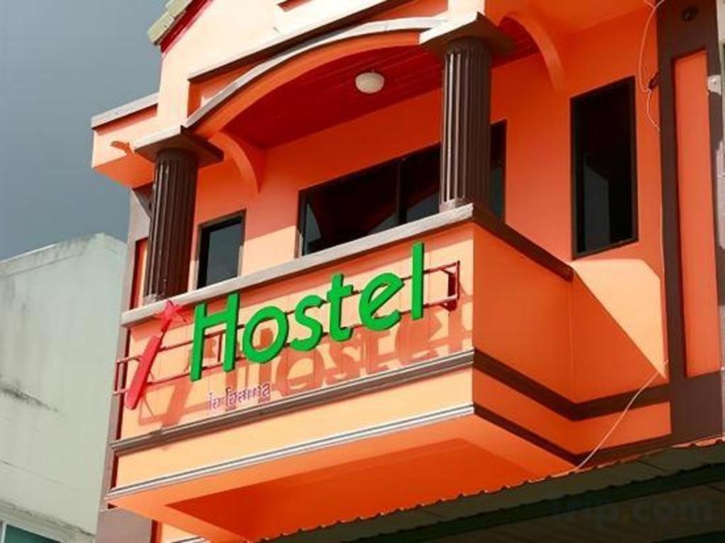 Oyo 586 I Hostel Phuket Kültér fotó