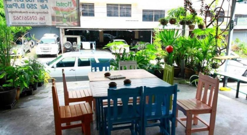 Oyo 586 I Hostel Phuket Kültér fotó